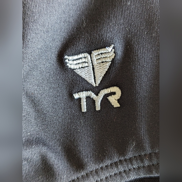 TYR swimsuit size 6 - Picture 5 of 6